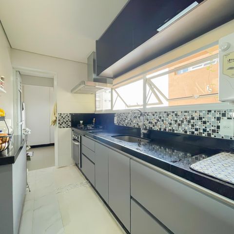 Apartamento à venda com 99m², 3 quartos e 2 vagasCozinha