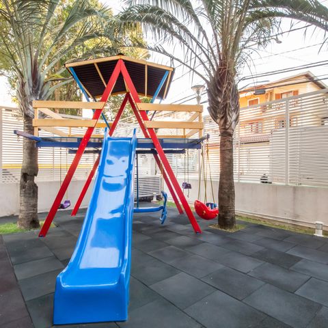 Apartamento à venda com 99m², 3 quartos e 2 vagasÁrea comum - Playground