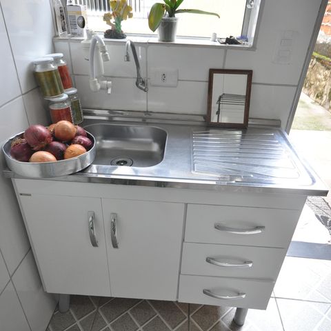 Casa à venda com 120m², 2 quartos e 3 vagasEdícula- Cozinha