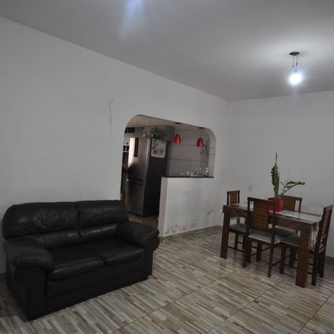 Casa à venda com 120m², 2 quartos e 3 vagasSala