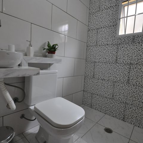 Casa à venda com 120m², 2 quartos e 3 vagasBanheiro