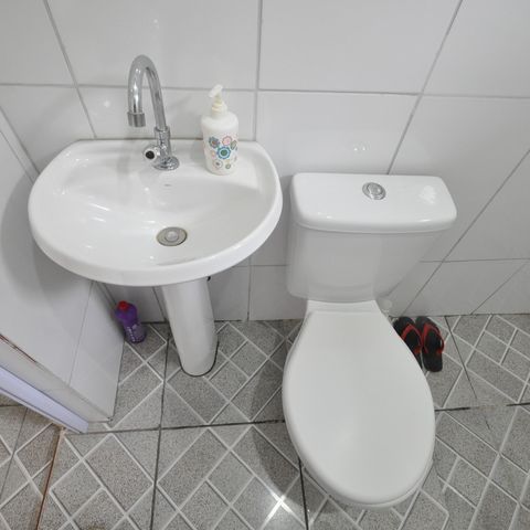Casa à venda com 120m², 2 quartos e 3 vagasBanheiro - Edícula