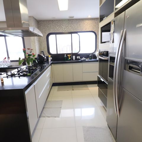 Apartamento para alugar com 300m², 3 quartos e 2 vagasCozinha