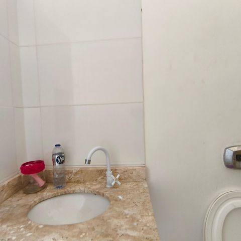 Casa à venda com 325m², 3 quartos e sem vagaBanheiro Suíte 