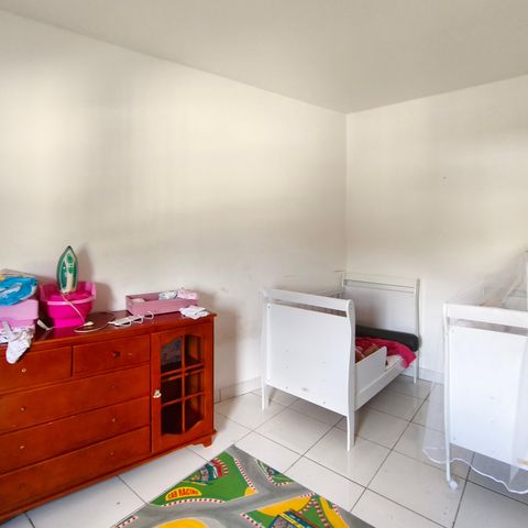 Casa à venda com 325m², 3 quartos e sem vagaQuarto 2