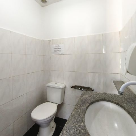 Casa à venda com 325m², 3 quartos e sem vagaCasa 2 - Banheiro 