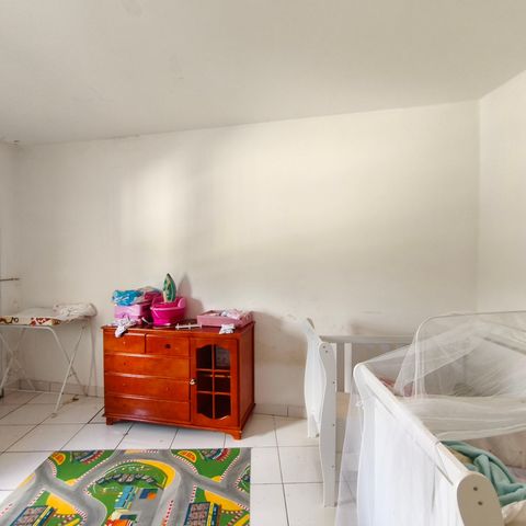 Casa à venda com 325m², 3 quartos e sem vagaQuarto 2