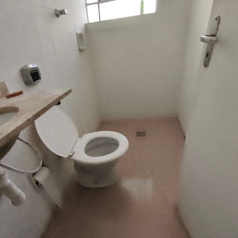 Casa à venda com 325m², 3 quartos e sem vagaLavabo