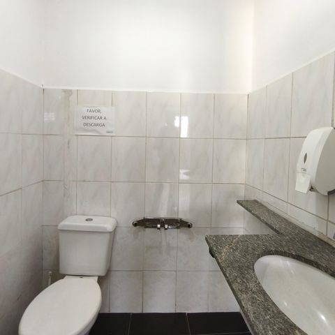 Casa à venda com 325m², 3 quartos e sem vagaCasa 2 - Banheiro 