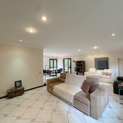 Casa para alugar com 456m², 4 quartos e 3 vagas Casa para alugar com 456m², 4 quartos e 3 vagasSala