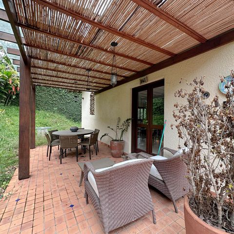 Casa para alugar com 456m², 4 quartos e 3 vagas Casa para alugar com 456m², 4 quartos e 3 vagasQuintal