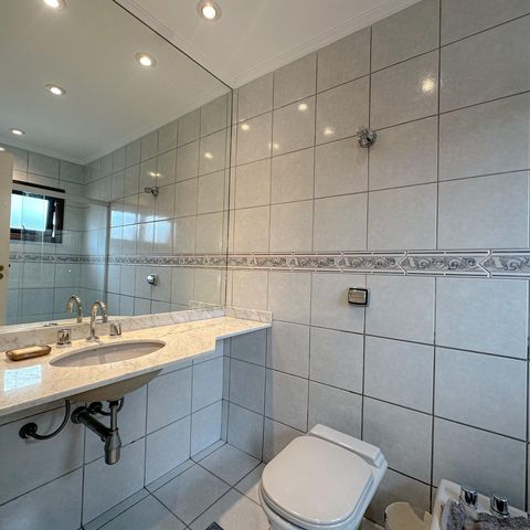 Casa para alugar com 456m², 4 quartos e 3 vagas Casa para alugar com 456m², 4 quartos e 3 vagasBanheiro Suíte 2