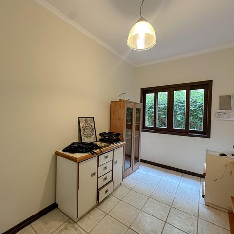 Casa para alugar com 456m², 4 quartos e 3 vagas Casa para alugar com 456m², 4 quartos e 3 vagasQuarto