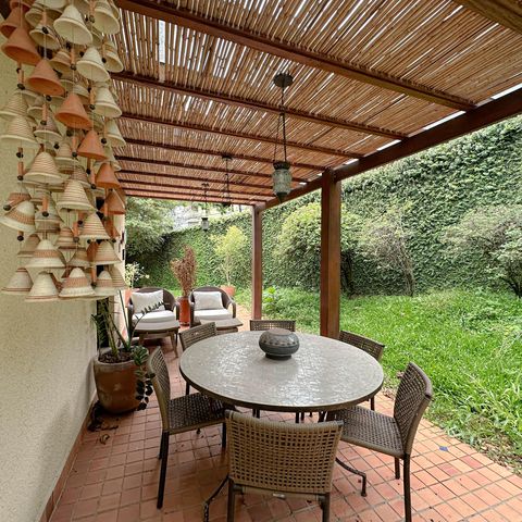 Casa para alugar com 456m², 4 quartos e 3 vagas Casa para alugar com 456m², 4 quartos e 3 vagasQuintal
