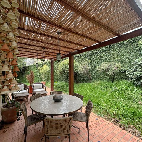 Casa para alugar com 456m², 4 quartos e 3 vagas Casa para alugar com 456m², 4 quartos e 3 vagasQuintal