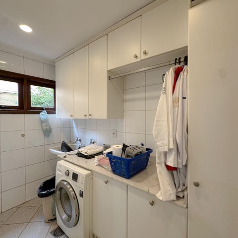 Casa para alugar com 456m², 4 quartos e 3 vagas Casa para alugar com 456m², 4 quartos e 3 vagasÁrea de Serviço