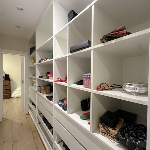 Casa para alugar com 456m², 4 quartos e 3 vagas Casa para alugar com 456m², 4 quartos e 3 vagasCloset Banheiro Suíte 1 e 2