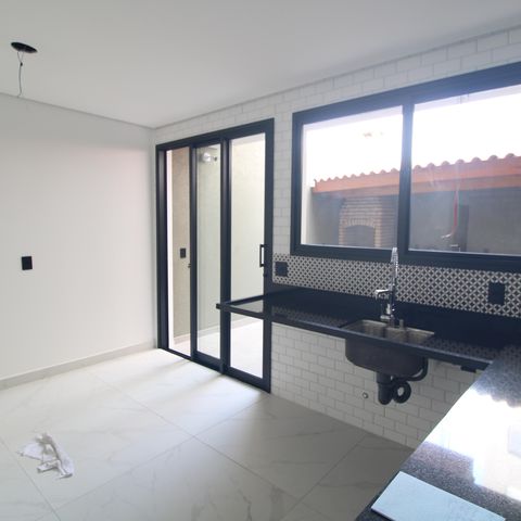 Apartamento à venda com 155m², 3 quartos e 2 vagasCozinha