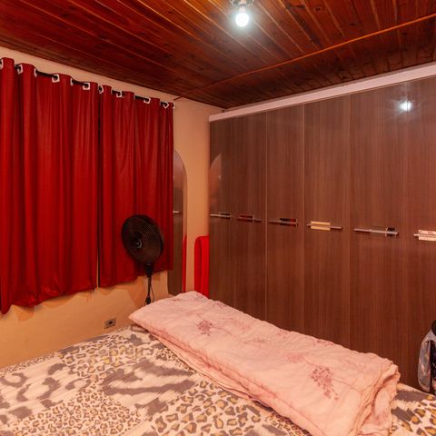 Casa à venda com 457m², 5 quartos e 4 vagasQuarto - Casa 3