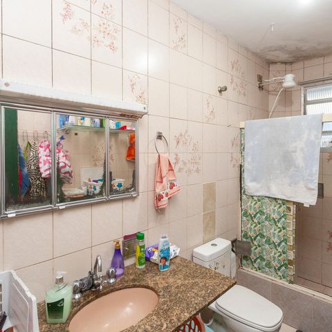 Casa à venda com 457m², 5 quartos e 4 vagasBanheiro - Casa 1