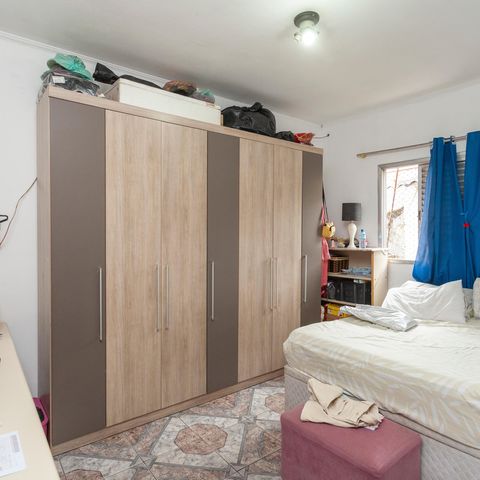 Casa à venda com 457m², 5 quartos e 4 vagasQuarto - Casa 1