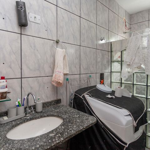 Casa à venda com 457m², 5 quartos e 4 vagasBanheiro - Casa 5