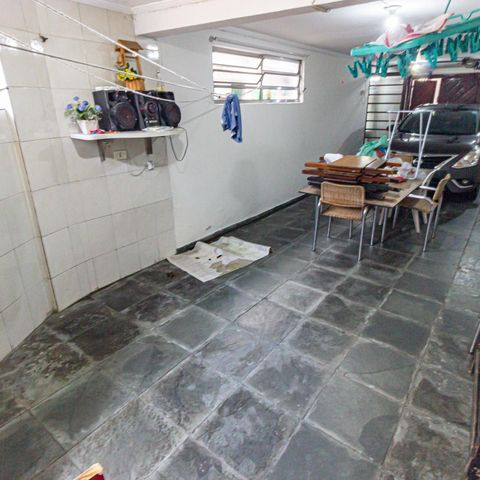 Casa para alugar com 136m², 3 quartos e 3 vagasÁrea de Serviço e Garagem