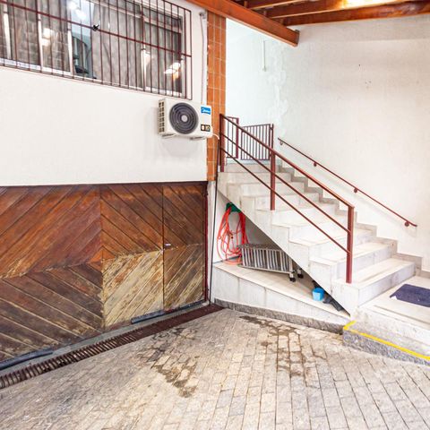 Casa para alugar com 136m², 3 quartos e 3 vagasÁrea de Serviço e Garagem