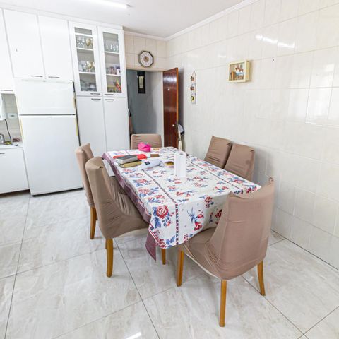 Casa para alugar com 136m², 3 quartos e 3 vagasCozinha