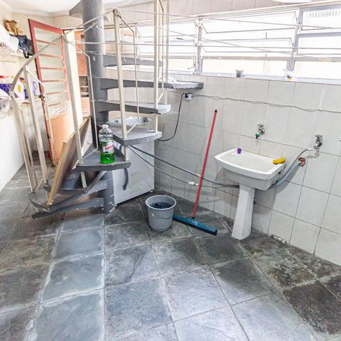 Casa para alugar com 136m², 3 quartos e 3 vagasÁrea de Serviço e Garagem