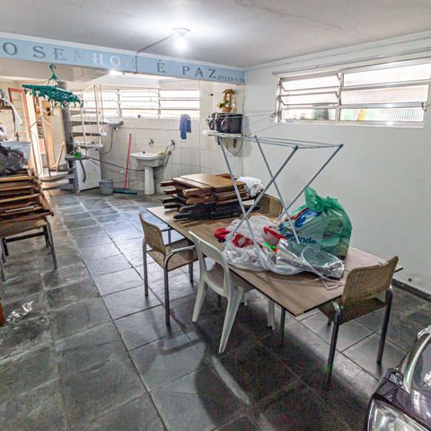Casa para alugar com 136m², 3 quartos e 3 vagasÁrea de Serviço e Garagem