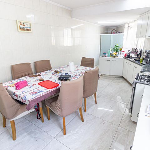 Casa para alugar com 136m², 3 quartos e 3 vagasCozinha
