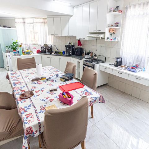 Casa para alugar com 136m², 3 quartos e 3 vagasCozinha