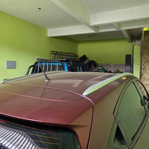 Casa à venda com 400m², 3 quartos e 4 vagas Casa à venda com 400m², 3 quartos e 4 vagasGaragem