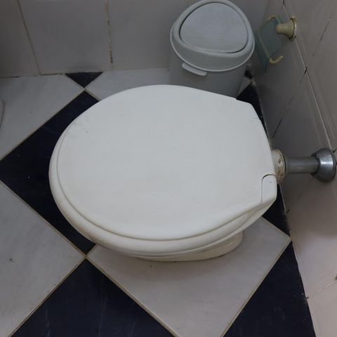 Casa à venda com 400m², 3 quartos e 4 vagas Banheiro Social 02