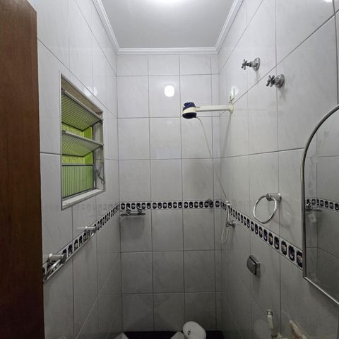 Casa à venda com 400m², 3 quartos e 4 vagas Casa à venda com 400m², 3 quartos e 4 vagas Banheiro Social 01