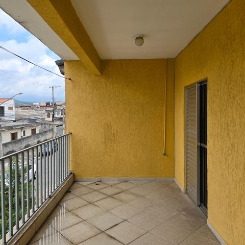Casa à venda com 400m², 3 quartos e 4 vagas Casa à venda com 400m², 3 quartos e 4 vagasQuarto 02 Com varanda