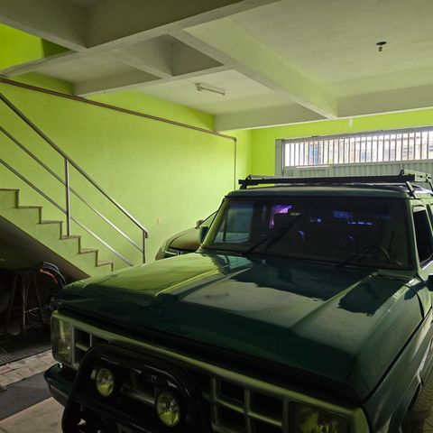 Casa à venda com 400m², 3 quartos e 4 vagas Casa à venda com 400m², 3 quartos e 4 vagasGaragem