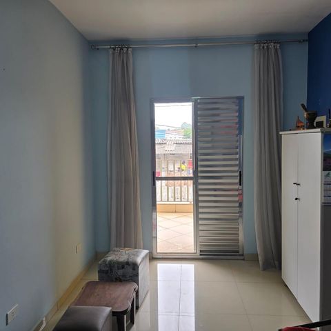 Casa à venda com 400m², 3 quartos e 4 vagas Casa à venda com 400m², 3 quartos e 4 vagasQuarto 02 Com varanda