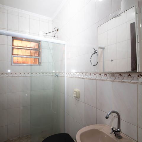 Casa à venda com 190m², 3 quartos e 2 vagasBanheiro