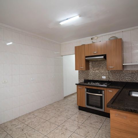Casa à venda com 190m², 3 quartos e 2 vagasCozinha