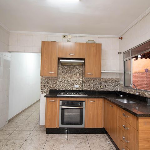 Casa à venda com 190m², 3 quartos e 2 vagasCozinha
