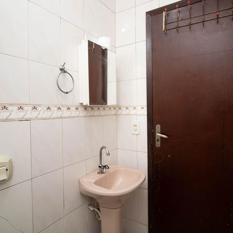 Casa à venda com 190m², 3 quartos e 2 vagasBanheiro