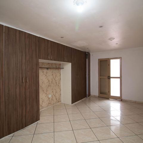 Casa à venda com 190m², 3 quartos e 2 vagasQuarto - 4 Suíte