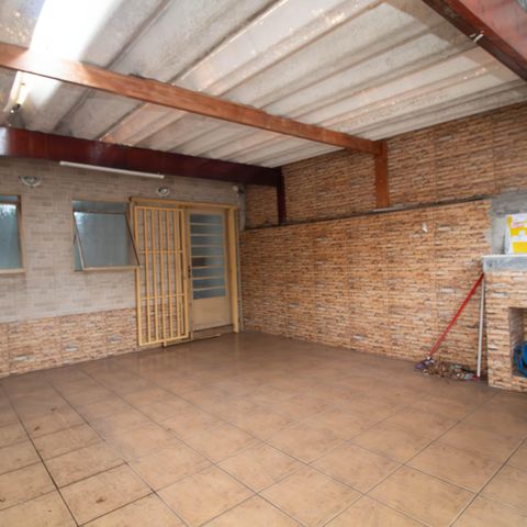 Casa à venda com 190m², 3 quartos e 2 vagasGaragem
