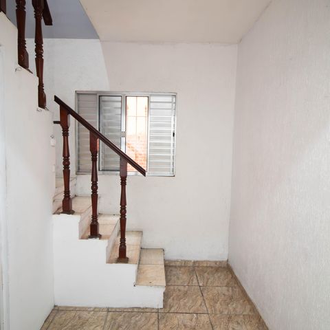Casa à venda com 190m², 3 quartos e 2 vagasHall - Escada