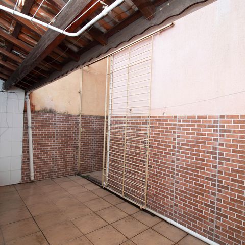 Casa à venda com 190m², 3 quartos e 2 vagasCorredor -  Área de Serviço