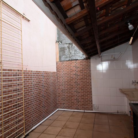 Casa à venda com 190m², 3 quartos e 2 vagasCorredor -  Área de Serviço