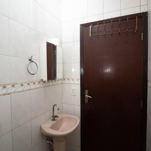 Casa à venda com 190m², 3 quartos e 2 vagasBanheiro