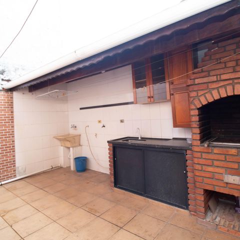 Casa à venda com 190m², 3 quartos e 2 vagasCorredor -  Área de Serviço